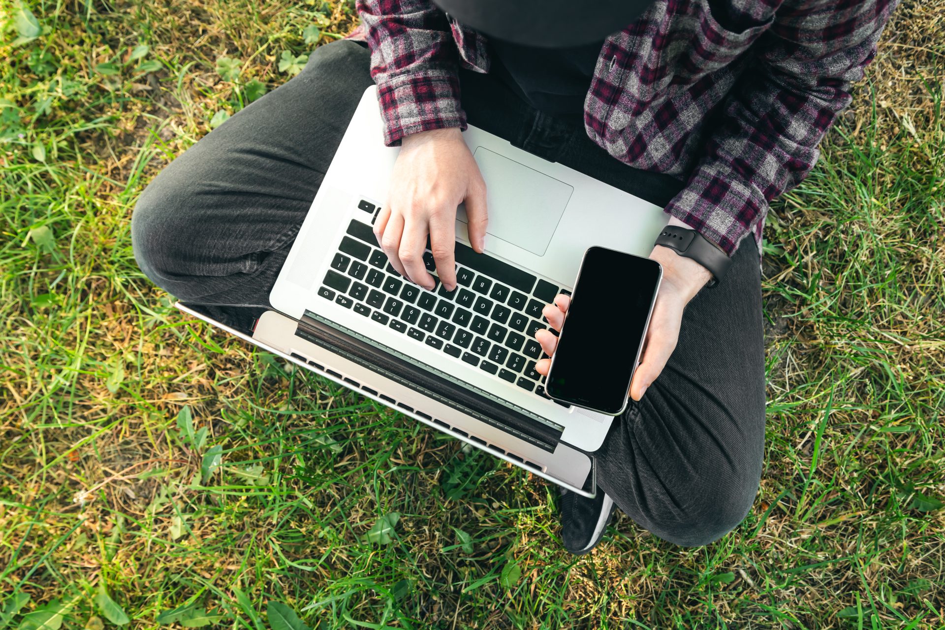 Află 3 metode eficiente de promovare online - Google Ads, Facebook Ads și Social Media – care atrag clienți, generează vânzări și cresc vizibilitatea brandului.